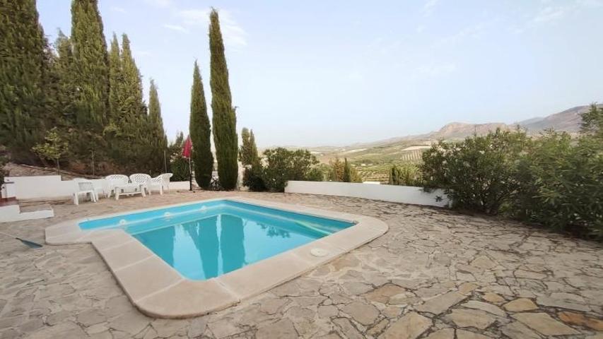 Chalet en venta en Baena, Zona Zambudio photo 0