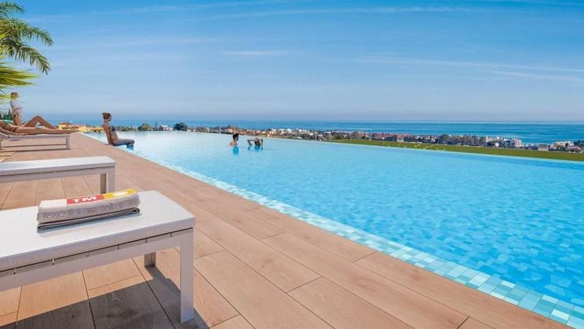 Apartamento en venta en Estepona, Marine Hills, Selwo, Calle Torrevigía, 29680 photo 0