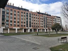 Garaje en alquiler en Valladolid, Villa de prado photo 0