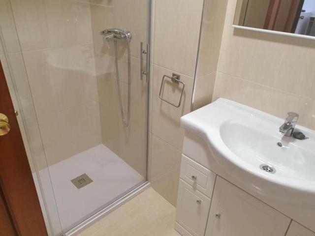 Habitación en alquiler en Ourense, Rúa San Rosendo, 32001 photo 0