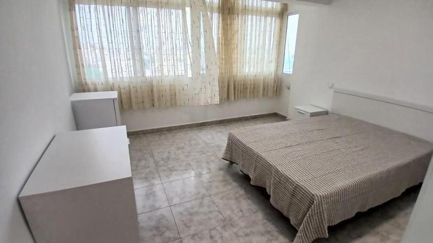 Habitación en alquiler en Las Palmas de Gran Canaria, Miller Bajo photo 0