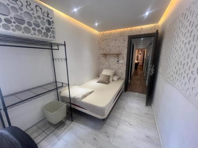 Habitación en alquiler en Granada, Arabial photo 0