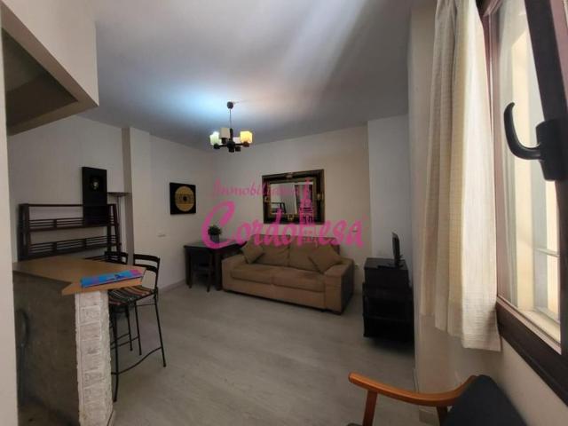 Apartamento en alquiler en Córdoba, Casco Antiguo photo 0