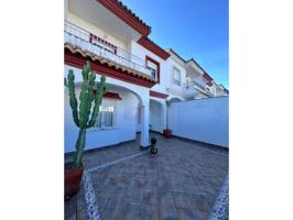 Casa en alquiler en Lebrija photo 0