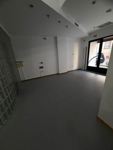 Local comercial en alquiler en Córdoba, Huerta de la Reina photo 0