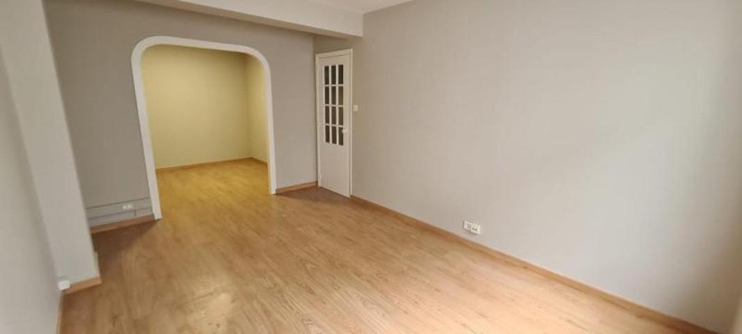 Apartamento en alquiler en A Coruña, Cuatro Caminos photo 0
