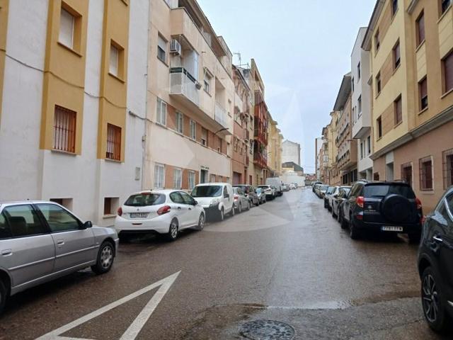 Piso en alquiler en Badajoz photo 0