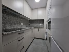 Piso en alquiler en Santiago de Compostela, Centro photo 0