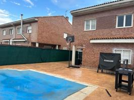 Bungalow en alquiler en Pioz, Villas de pioz photo 0