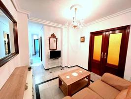 Piso en alquiler en Sevilla, Altozano - Pagés del Corro photo 0