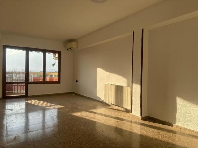 Piso en alquiler en Valencia, Sant Isidre photo 0