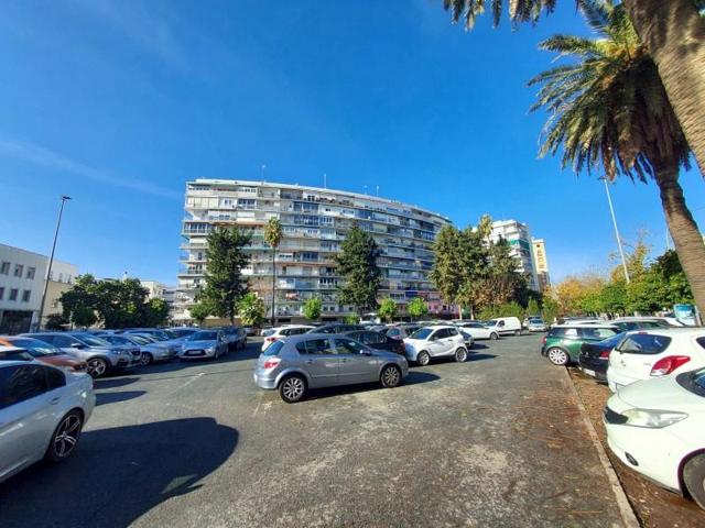 Piso en alquiler en Sevilla, Nervion - Calle Luis Montoto photo 0