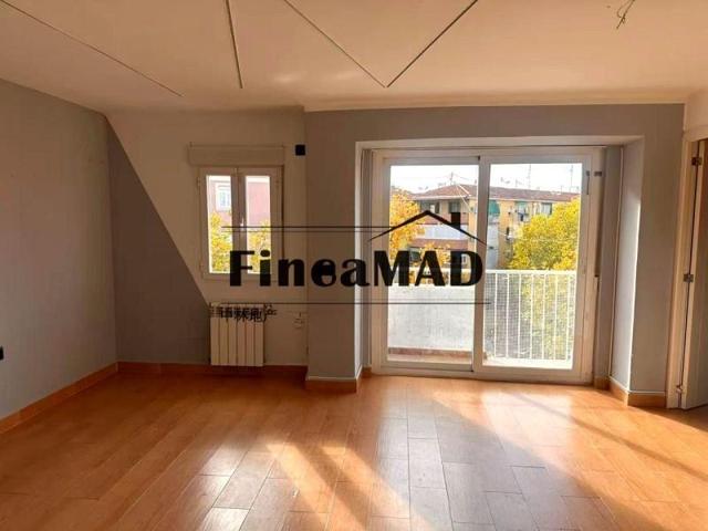 Piso en alquiler en Madrid, Calle de López de Hoyos, 28043 photo 0