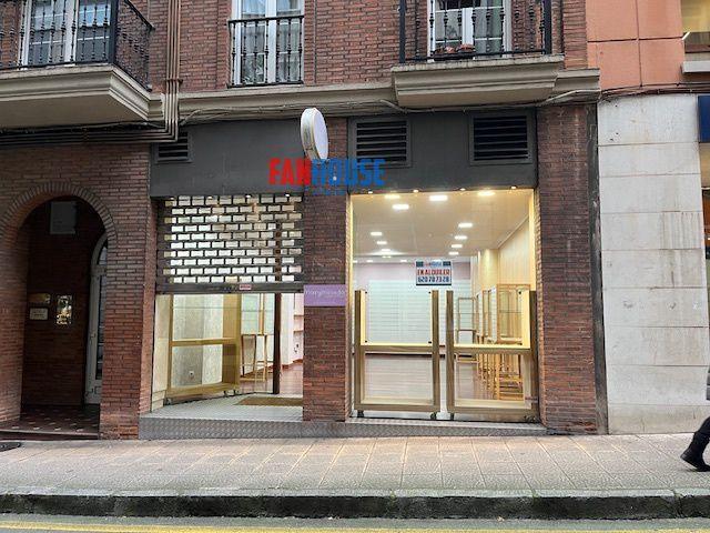 Local comercial en alquiler en Gijón, Centro photo 0