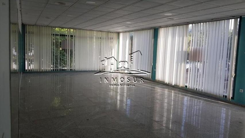 Local comercial en alquiler en Lucena, Lucena photo 0