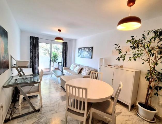 Apartamento en alquiler en Benalmádena, Torrequebrada photo 0