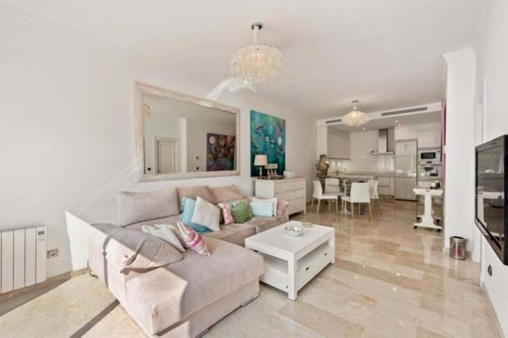 Piso en alquiler en Benahavís, Benahavis photo 0