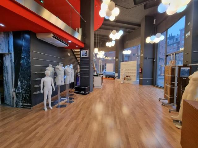 Local comercial en alquiler en Bilbao, Miribilla photo 0