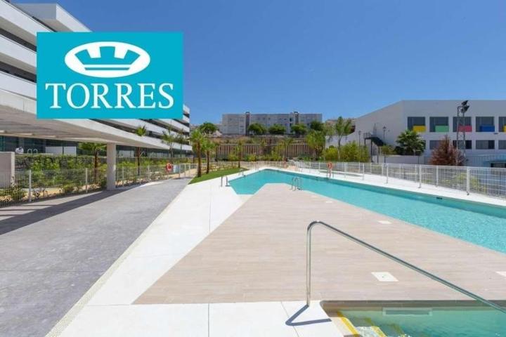 Piso en alquiler en Estepona, La Lobilla photo 0