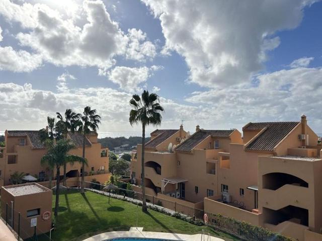 Apartamento en alquiler en Marbella, Elviria photo 0
