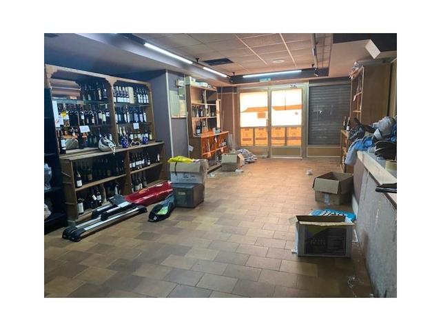 Local comercial en alquiler en Santiago de Compostela photo 0