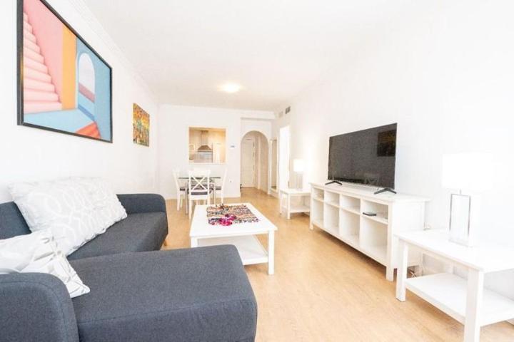 Apartamento en alquiler en Marbella photo 0