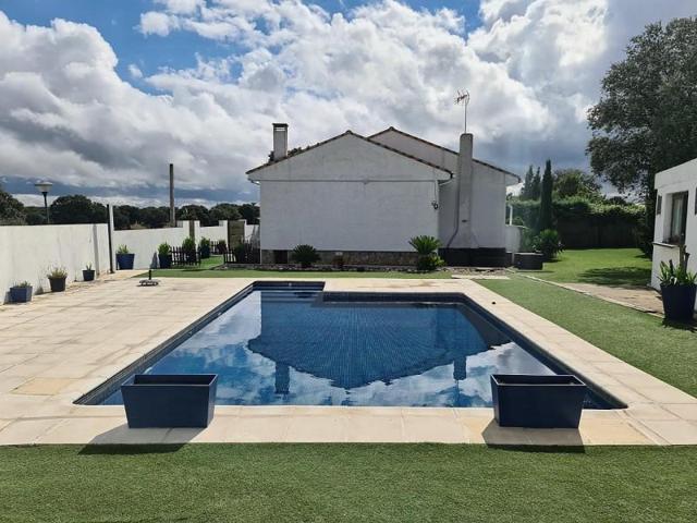 Chalet en alquiler en Villanueva de la Cañada, Raya del Palancar - Guadamonte photo 0