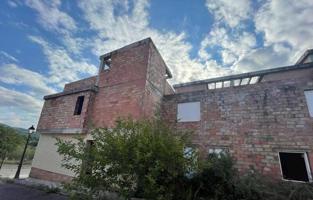 Edificio en venta en Figueroles, Comunidad valenciana photo 0