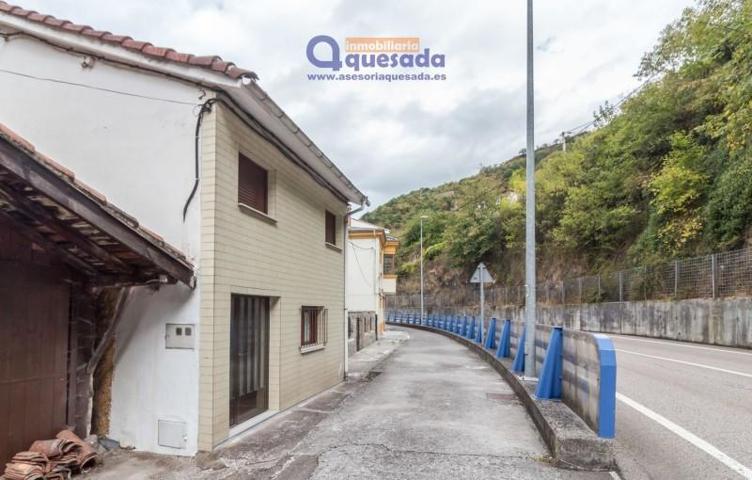 Chalet en venta en Lena, Centro photo 0