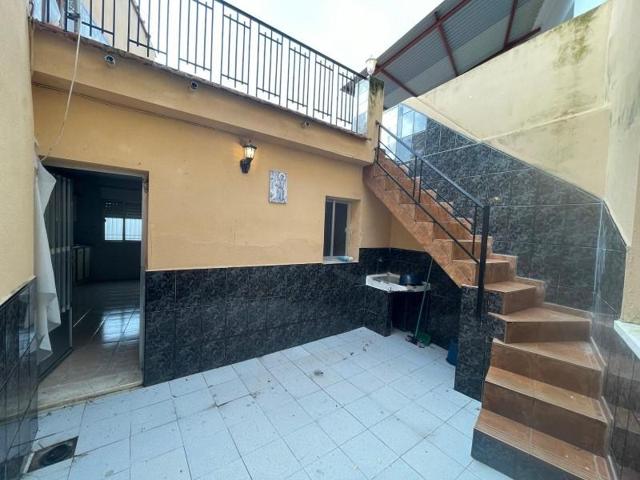 Casa en venta en Zarza la Mayor, Carretera portugal photo 0