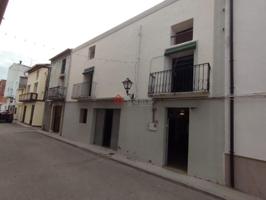 Adosada en venta en Tirig, Tirig photo 0