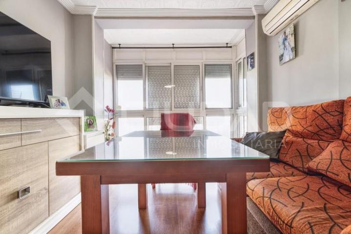 Piso en venta en San Juan de Aznalfarache, Barrio Alto photo 0