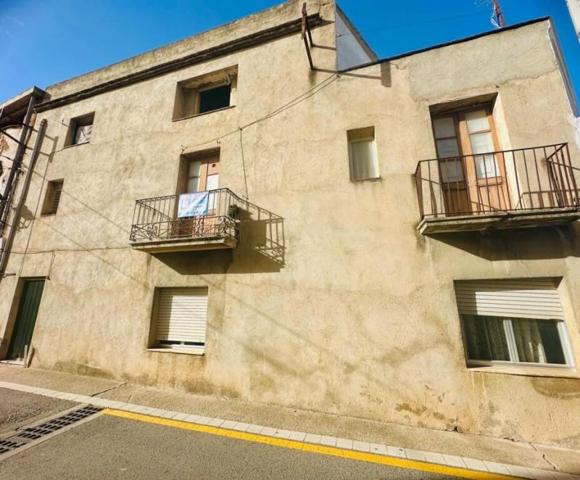 Casa en venta en Godall photo 0