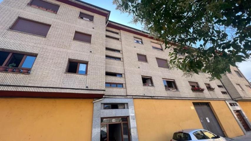 Piso en venta en Aller, Felechosa photo 0