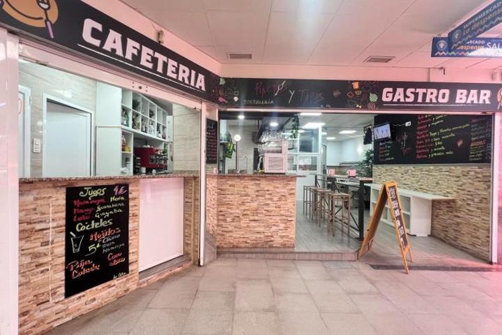 Local comercial en venta en Móstoles, MÓSTOLES photo 0