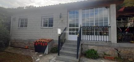 Casa con terreno en venta en Leiro, Leiro photo 0