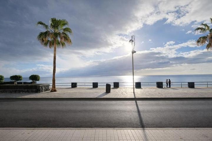 Local comercial en alquiler en Candelaria, Las Caletillas-Punta Larga photo 0