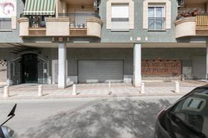 Local comercial en venta en Atarfe, Zona iliberis photo 0