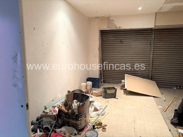Planta baja en venta en L'Hospitalet de Llobregat, Centre photo 0