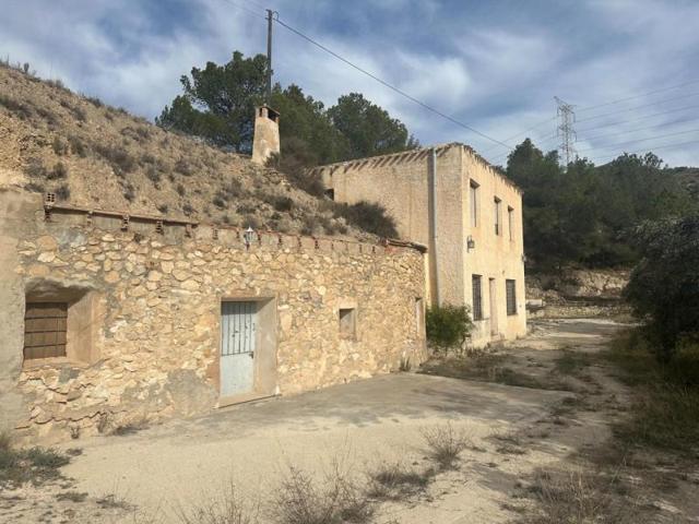 Casa con terreno en venta en Petrer, Ginebre photo 0