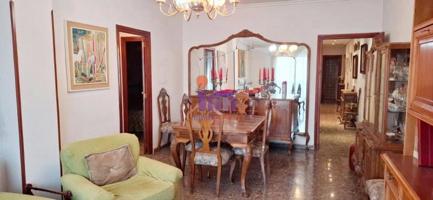 Piso en venta en Valdepeñas, Centro photo 0