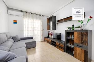Apartamento en venta en Torrevieja, Playa del cura photo 0