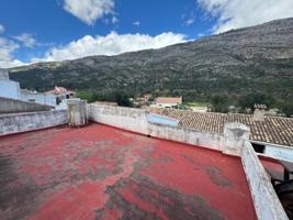 Casas de pueblo en venta en Benigembla photo 0