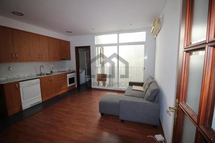 Piso en venta en Terrassa photo 0