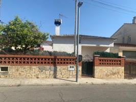 Chalet en venta en Santa Oliva, Les pedreres 1 photo 0