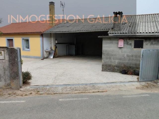 Casa en venta en Ordes photo 0