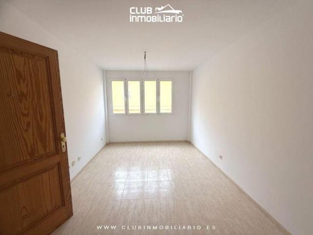 Piso en venta en Arucas, Los Castillos-Los Portales-Visvique photo 0