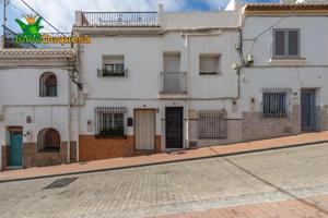 Adosada en venta en Salobreña, Centro photo 0