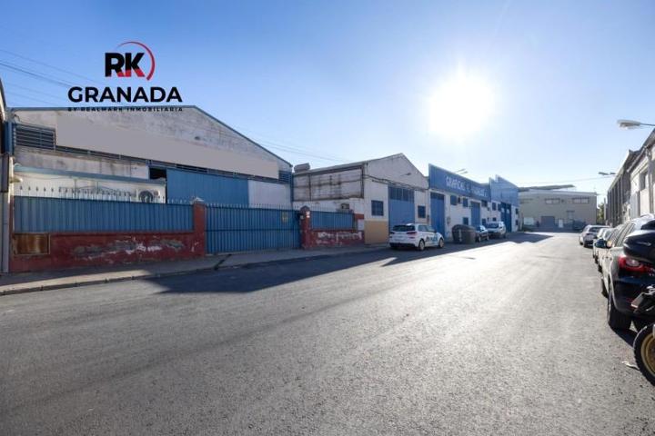 Nave industrial en venta en Atarfe, Vega de granada zona noroeste photo 0