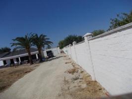 Casa en venta en Carmona, Carmona photo 0